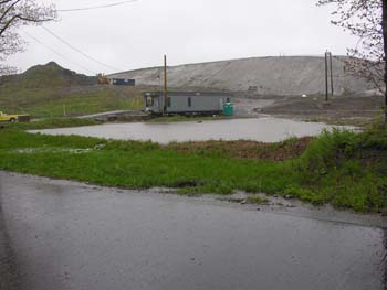 Landfill Flooding 051406 097
